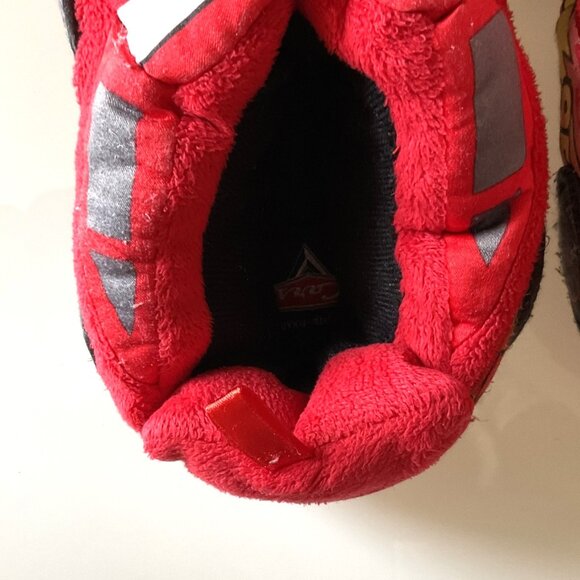 DISNEY LIGHTNING MCQUEEN PLUSH SLIPPERS UNISEX - Picture 16 of 16